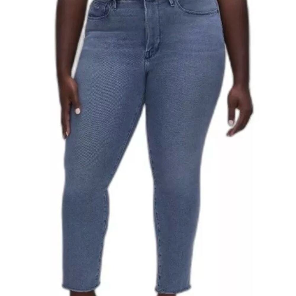 Good American Jeans X Calik Denim  Crop Jeans w/ Raw Edge